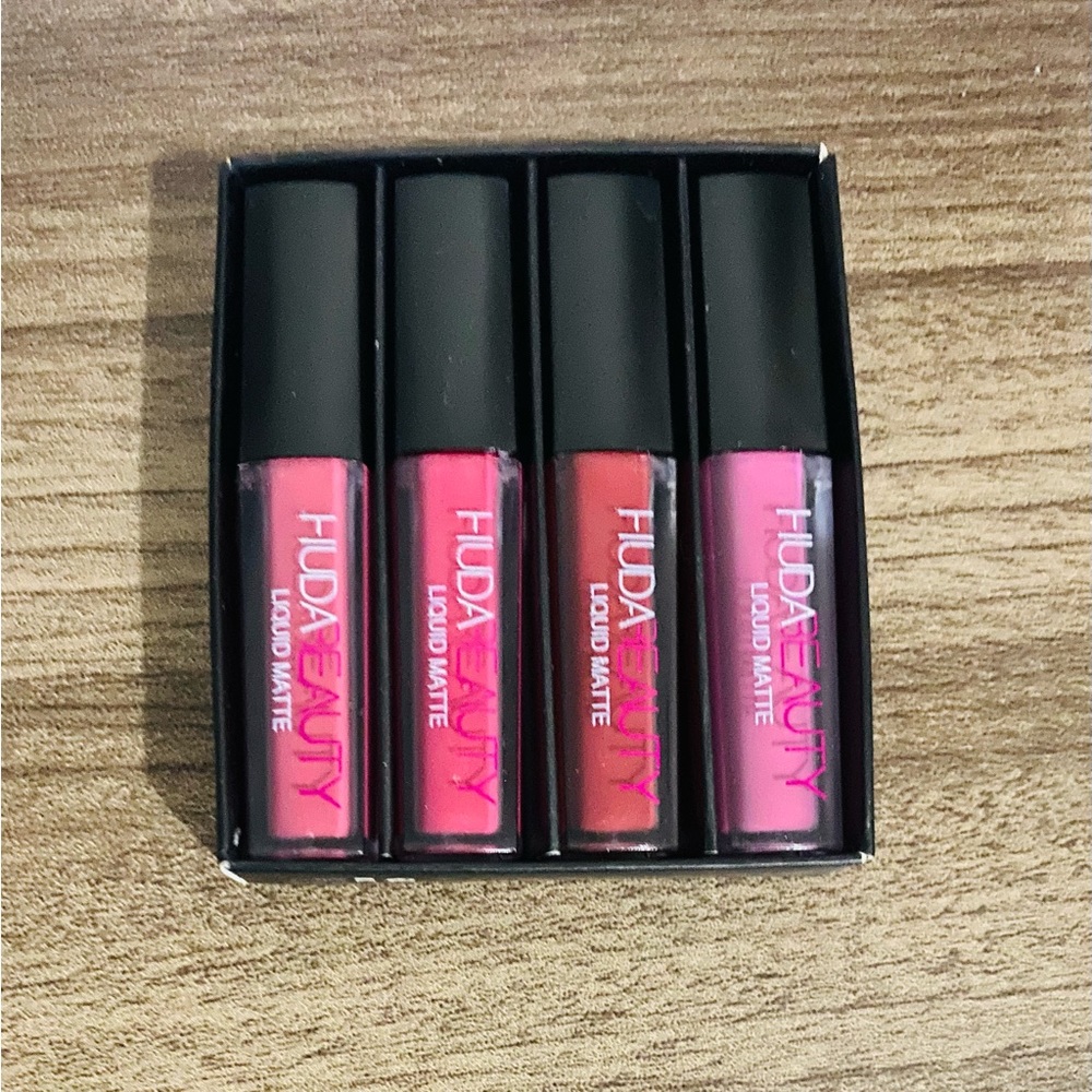 HUDA BEAUTY The Red and Pink Edition Liquid Matte 4pc Only $12.